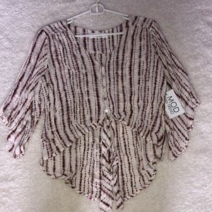 NWT! Cute MOD blouse. Size S.